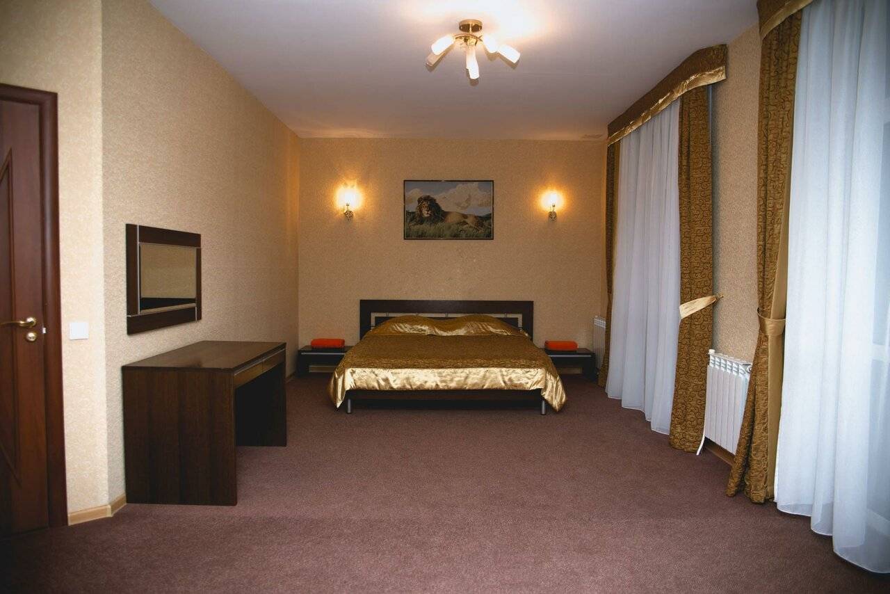 Номер стандарт улучшенный с 1 двуспальной кроватью